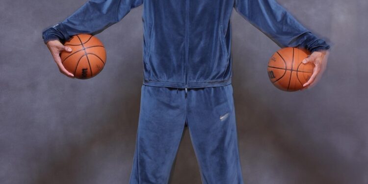 BASKETBALL  : Victor Wembanyama, premier choix lors du DRAFT NBA 2023, une première pour un Français