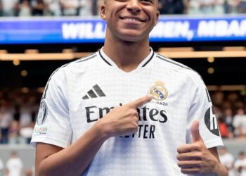 « Kylian Mbappé : L&rsquo;arrivée Triomphale d&rsquo;une icône mondiale au Real Madrid »