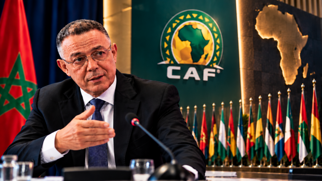 Illustration de synthèse représentant Fouzi Lekjaa dans un environnement institutionnel évoquant la CAF et la gouvernance du football africain.